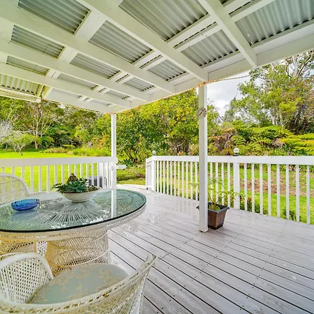 Serene Halakea Hale Cottage By Volcano Ntl Park!